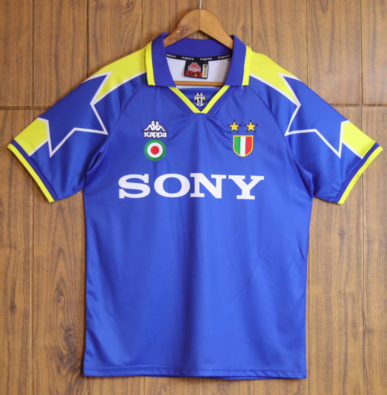 Mens Juventus Retro Away Jersey 1995/96