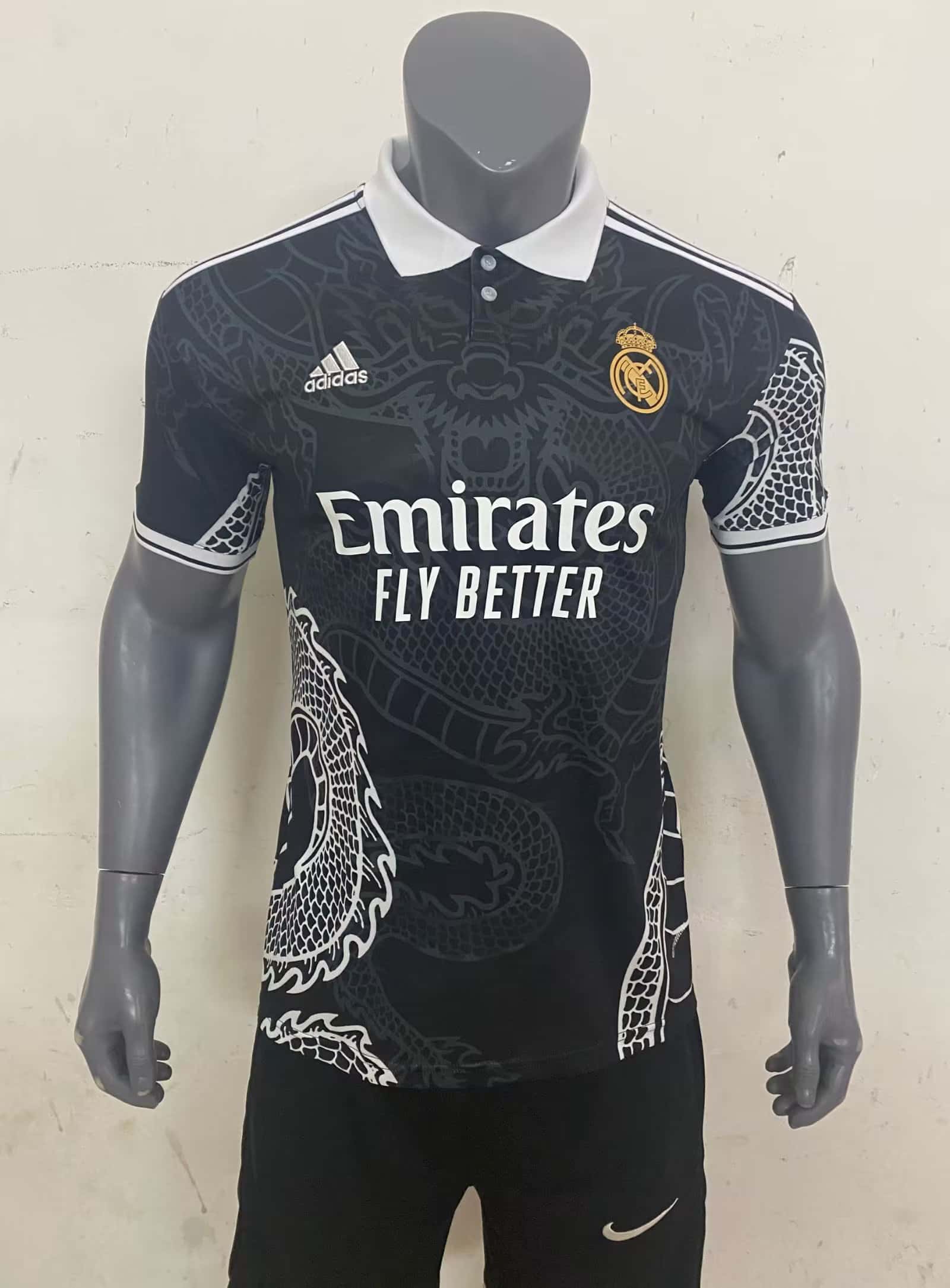 Herren Real Madrid Sonderausgabe Schwarzer Drachen Trikot 2023/24