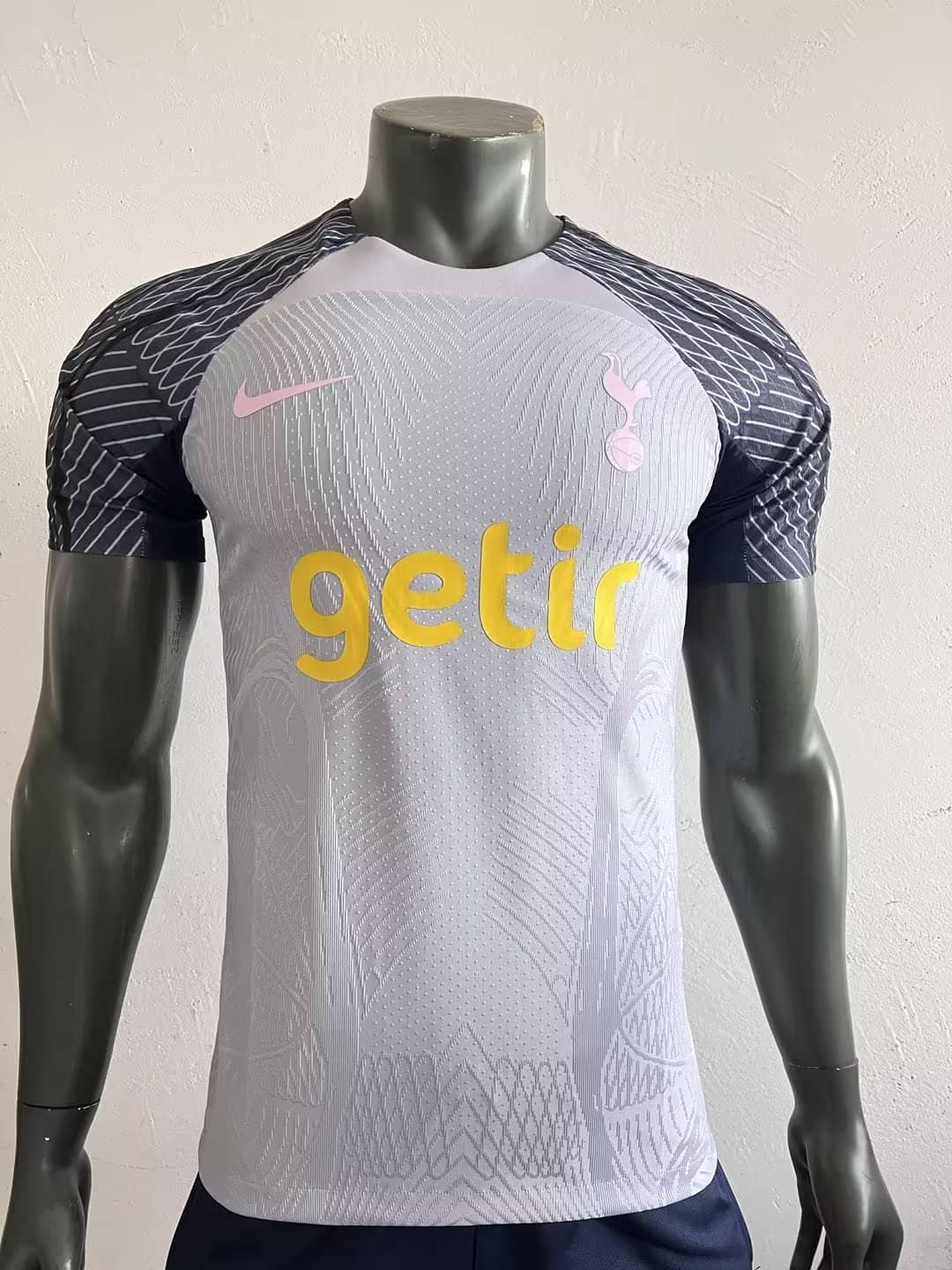 Mens Tottenham Hotspur Pre-Match Short Training Authentic Grey Jersey 2023/24 – Match