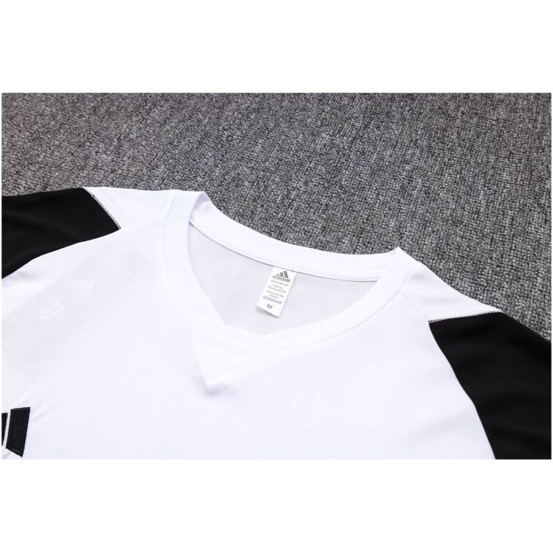 Mens Juventus Short Training Jersey White 2023/24