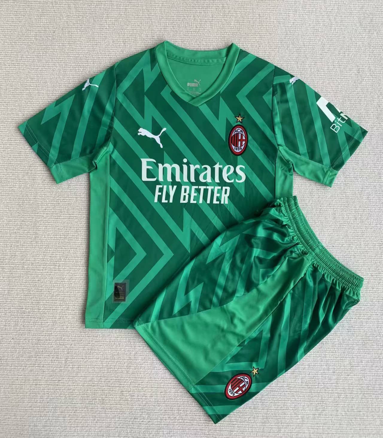 Kids AC Milan Goalkeeper Green Jersey 2023/24