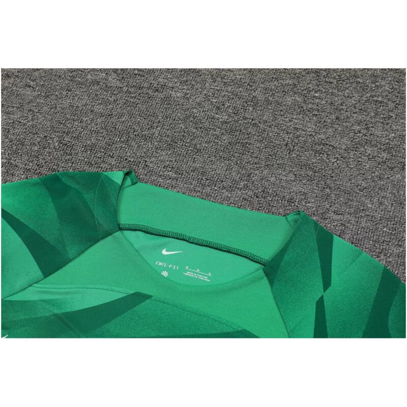 Mens Liverpool Goalkeeper Green Suit 2023/24