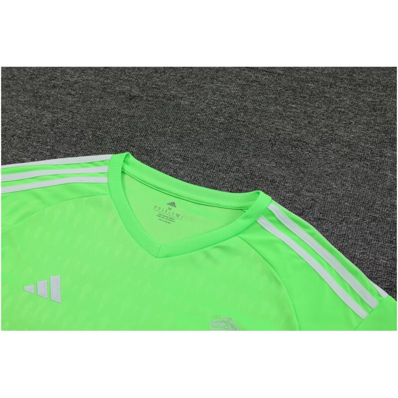 Mens Real Madrid Goalkeeper Green Suit Long Sleeve 2023/24