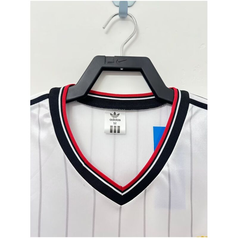 Mens Manchester United Retro Away Jersey 1983