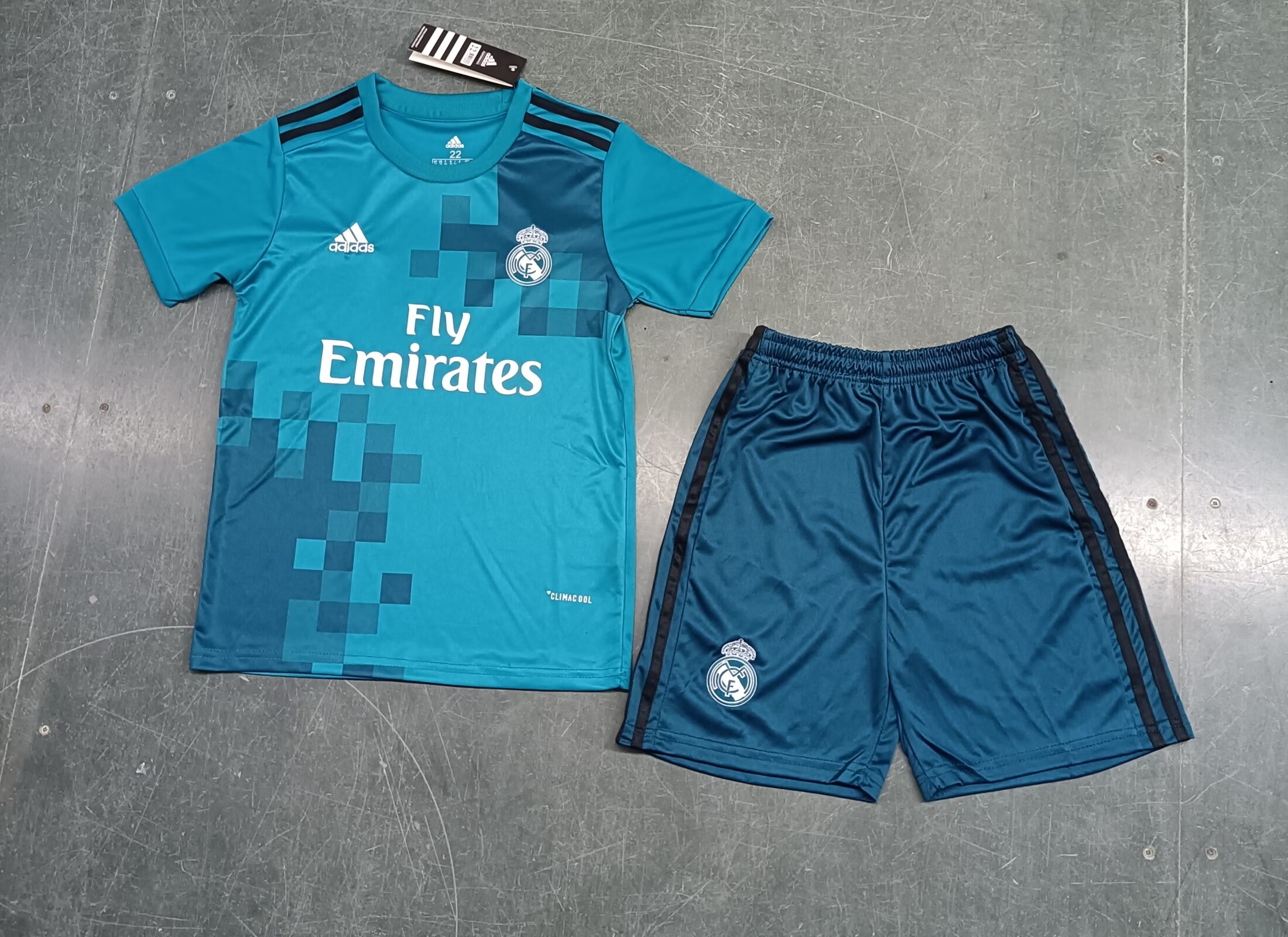 Kinder Retro Real Madrid Auswärts Trikot 2017/18