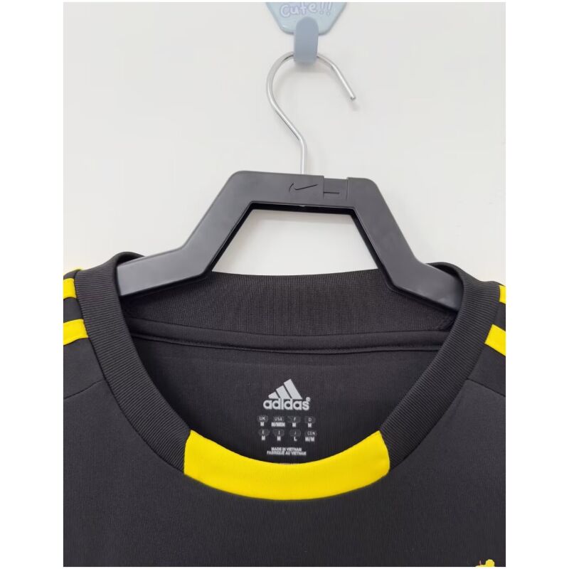 Herren Real Madrid Retro Torwart Schwarz Trikot 2011/12