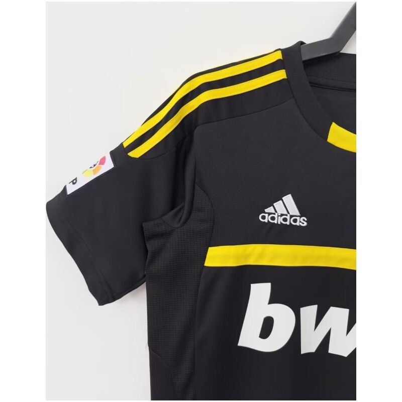 Herren Real Madrid Retro Torwart Schwarz Trikot 2011/12