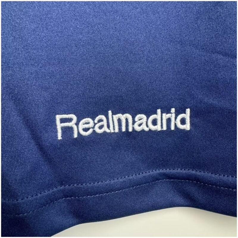 Mens Real Madrid Retro Away Jersey 2005/06