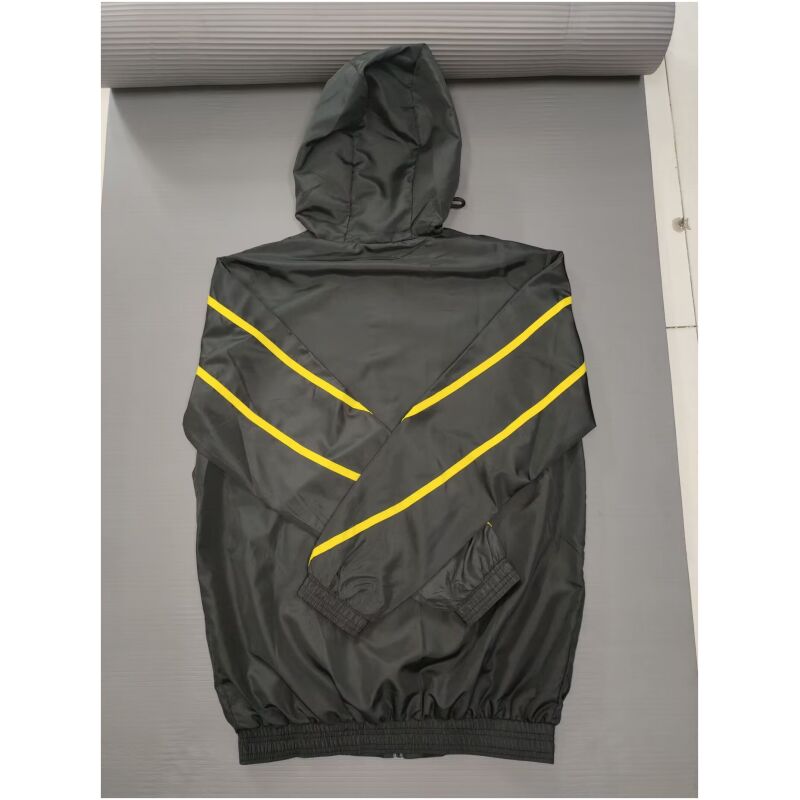 Herren Borussia Dortmund Allwetter Windrunner Jacke Schwarz 2024/25