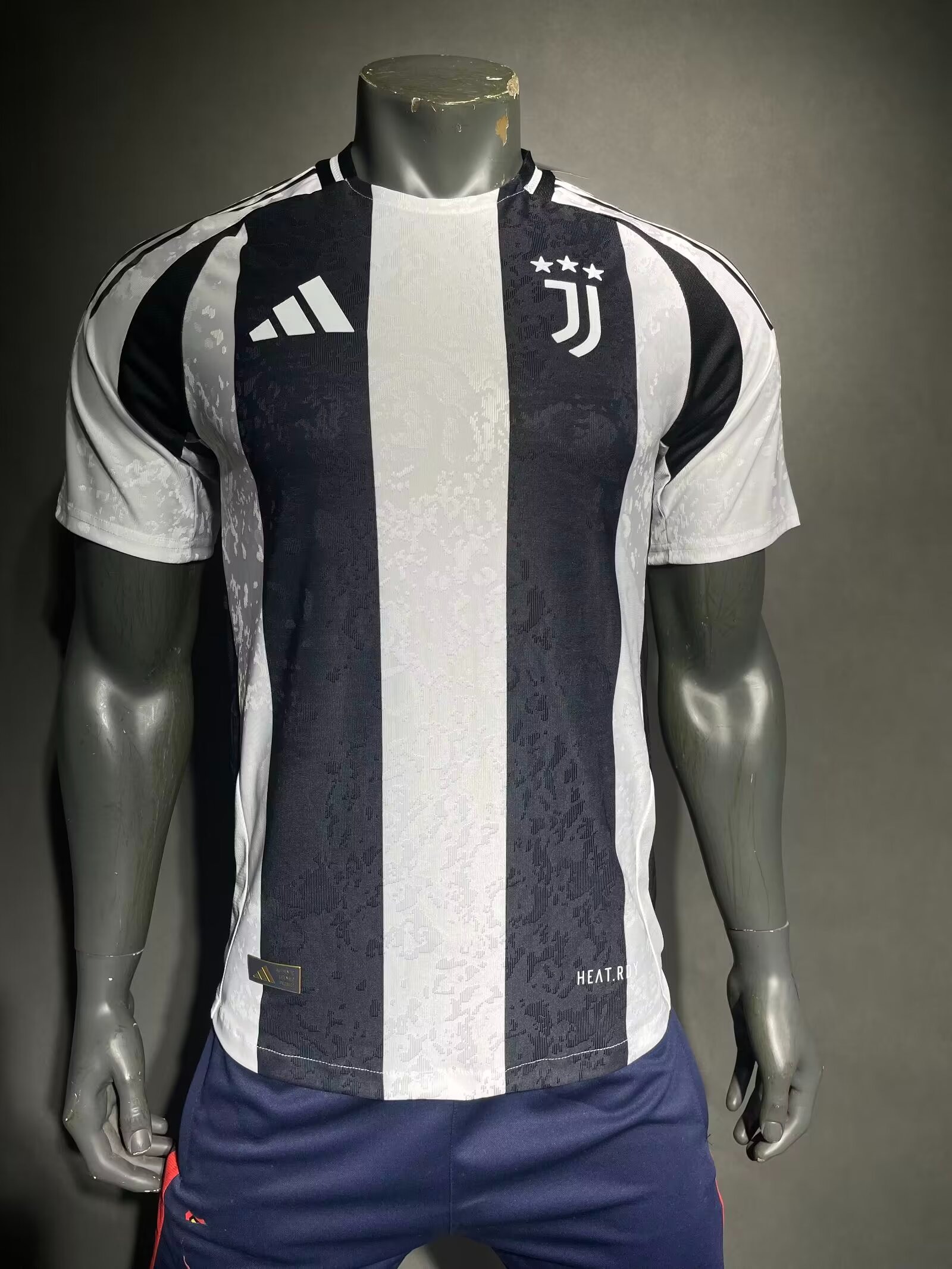 Mens Juventus Home Authentic Jersey 2024/25 – Match