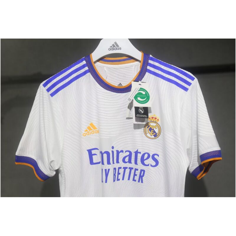 Mens Real Madrid Retro Home Authentic Jersey 2021/22 – Match