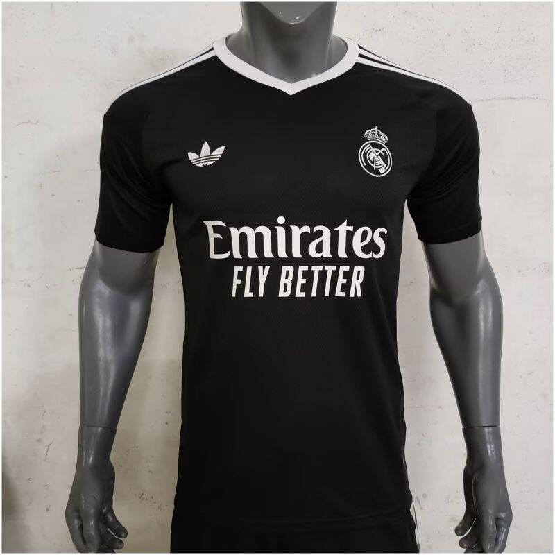 Mens Real Madrid Goalkeeper Black Jersey 2024/25