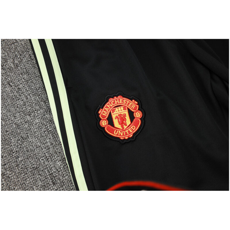 Mens Manchester United Jacket + Pants Training Suit Green – Black 2024/25