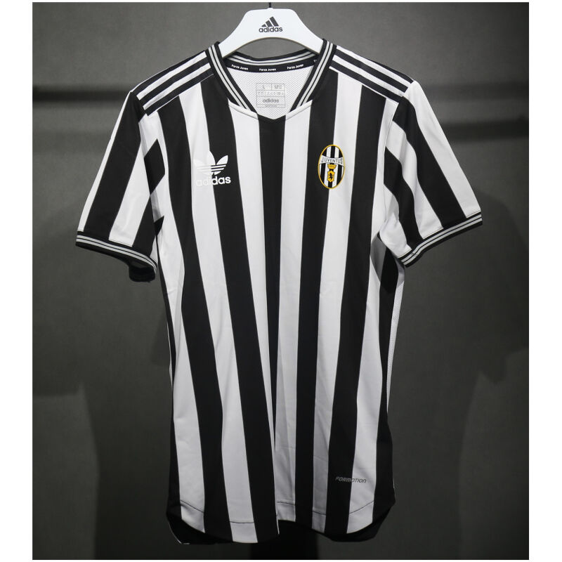 Mens Juventus Classic Edition Authentic Jersey 2024/25 – Match