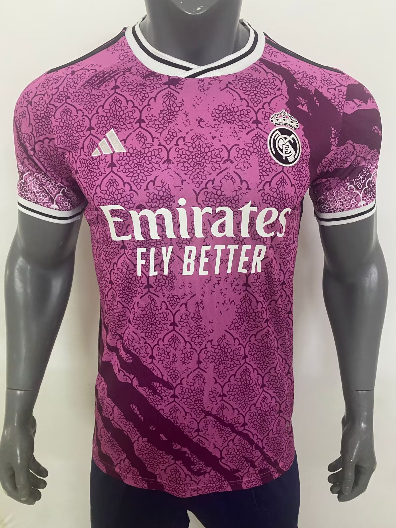 Herren Real Madrid Sonderausgabe Fuchsia Trikot 2024/25