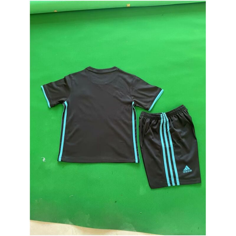 Kids Retro Real Madrid Away Jersey 2017/18