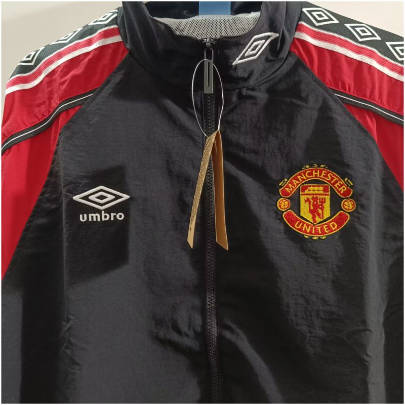 Mens Manchester United All Weather Windrunner Jacket Black Classic