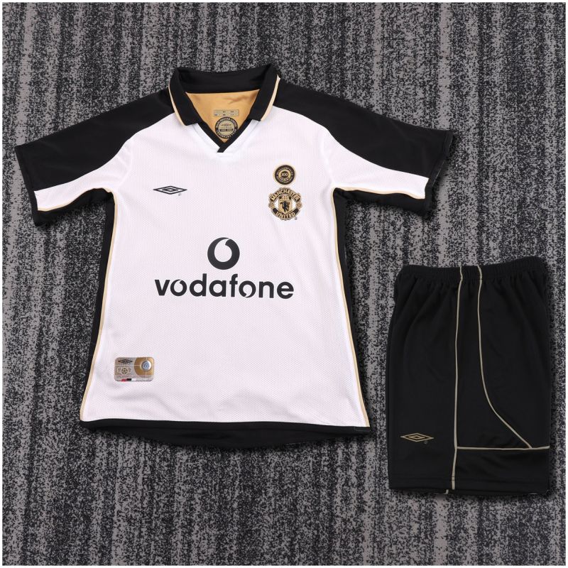 Kids Retro Manchester United Centenary Reversible Jersey 2001/02