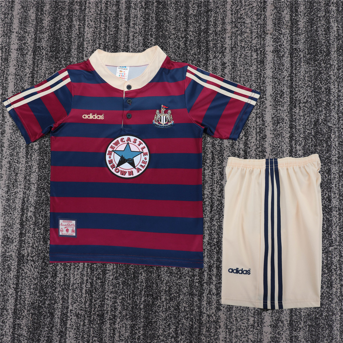 Kids Retro Newcastle United Away Jersey 1995/97 Kids Retro Newcastle United Away Jersey 1995/97