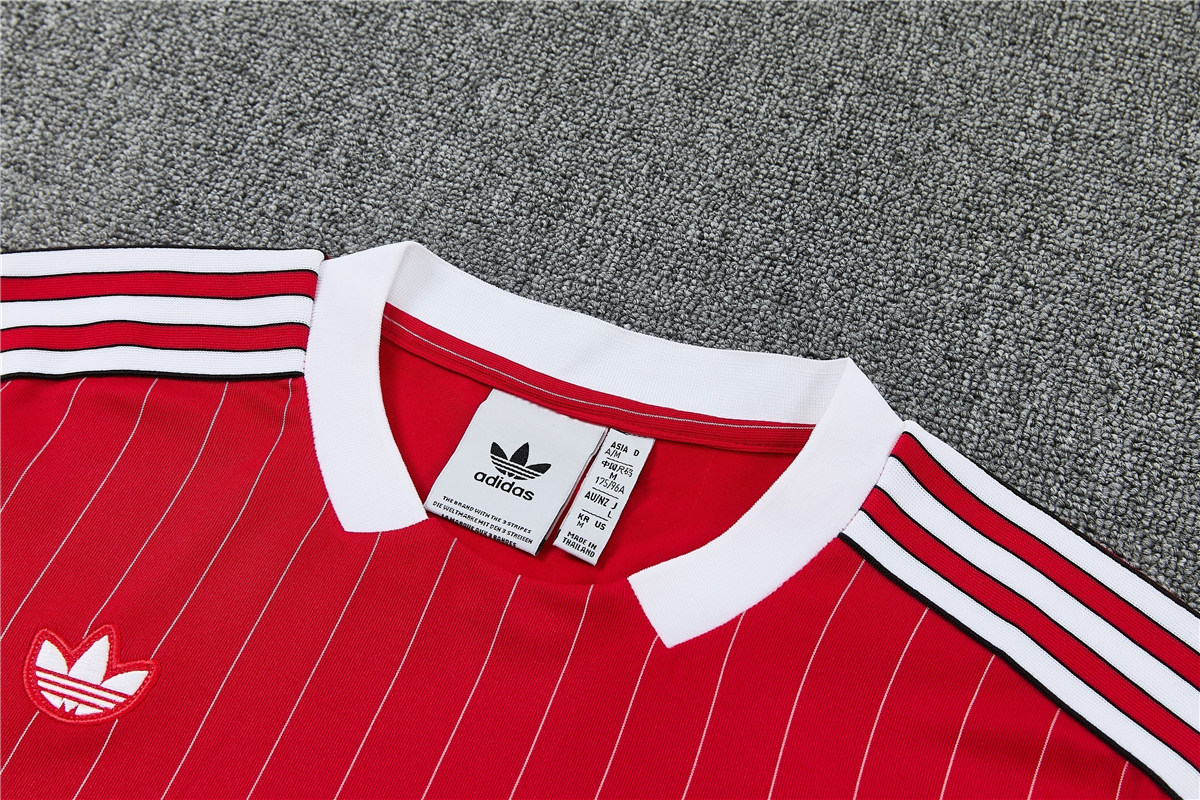 Mens Manchester United Short Training Suit Red 2025/26 Mens Manchester United Short Training Suit Red 2025/26 - view 2