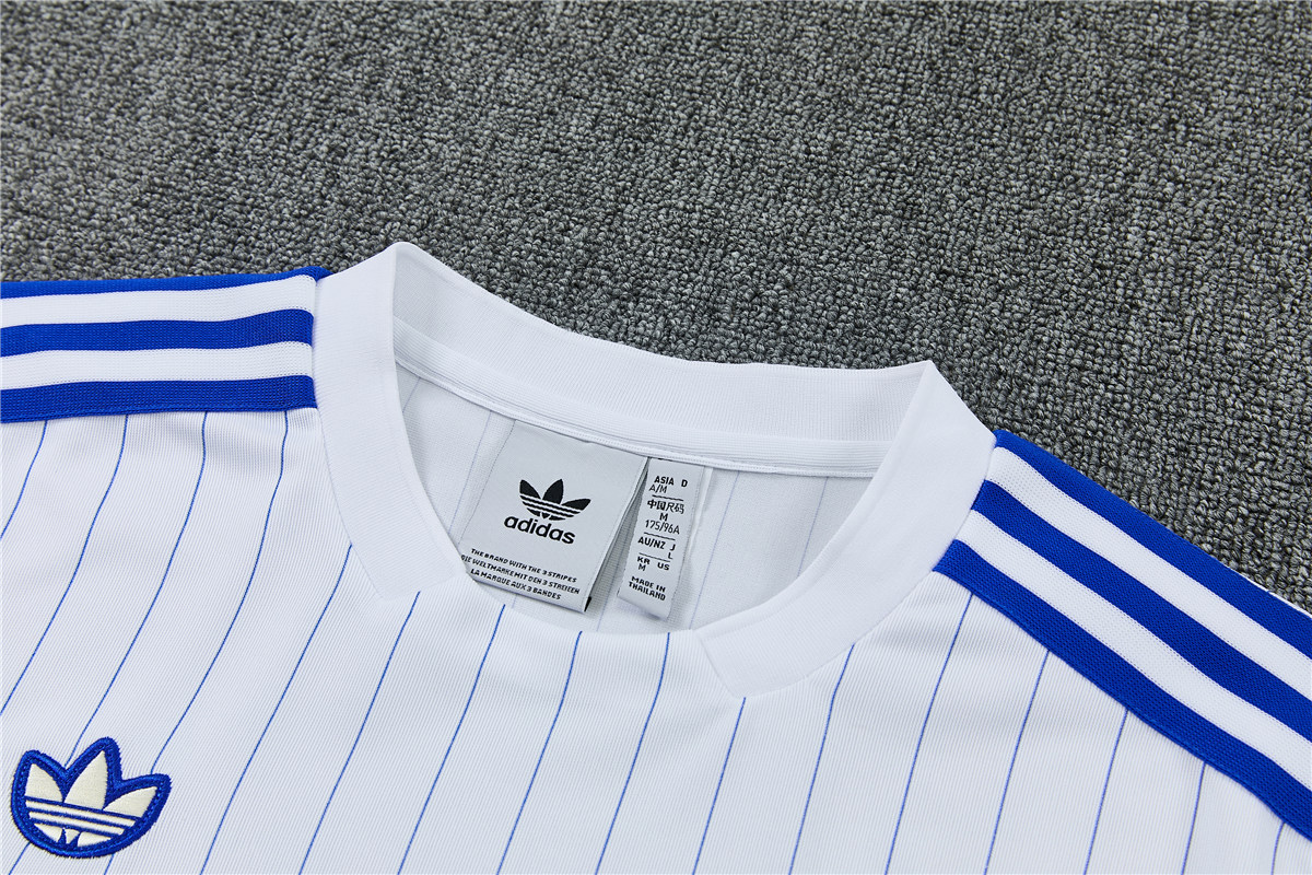 Mens Chelsea Short Training Suit White 2025/26 Mens Chelsea Short Training Suit White 2025/26 rear view showing clean waistband and athletic cut