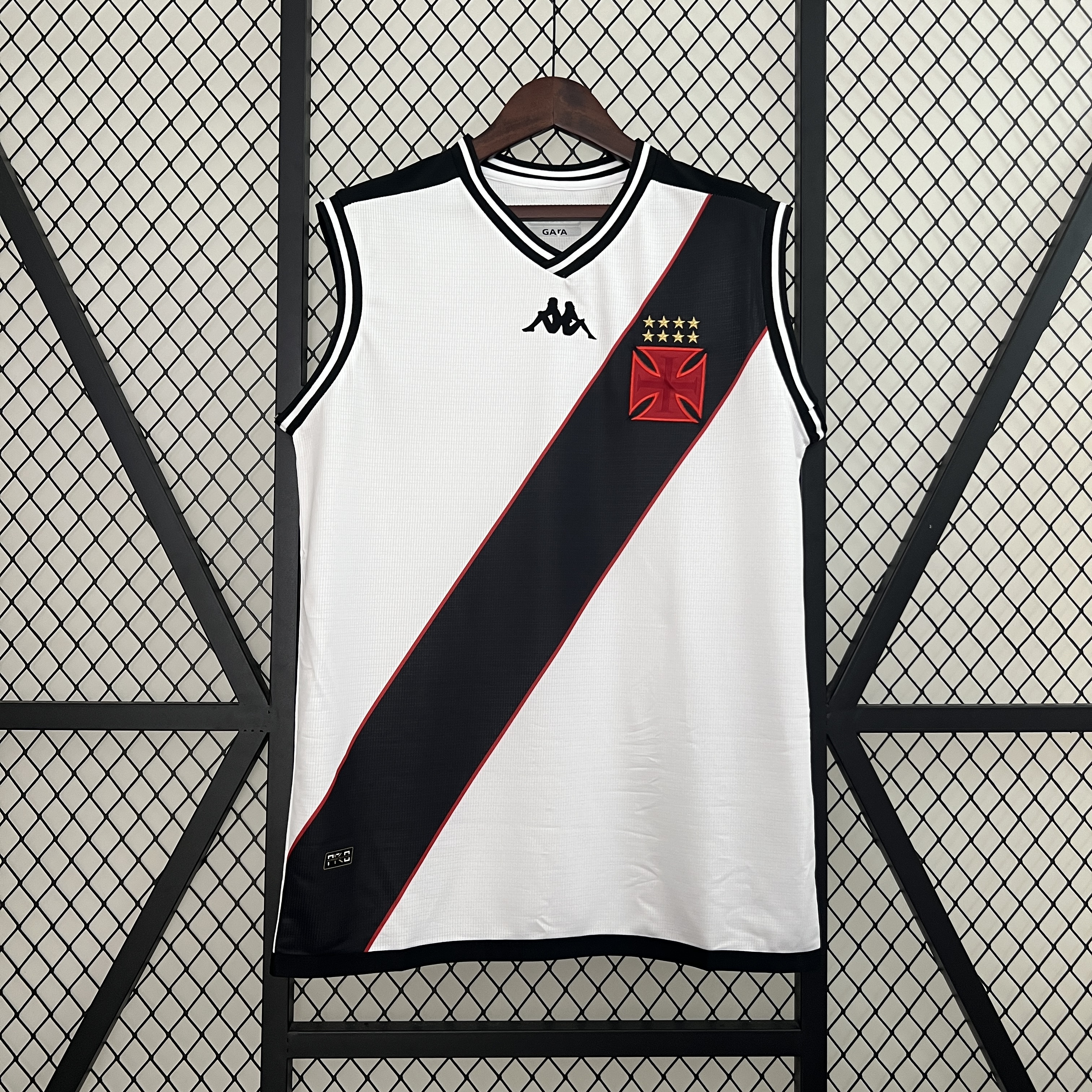 Mens Vasco da Gama Away Jersey 2024/25 Mens Vasco da Gama Away Jersey 2024/25 front view with sleeveless singlet cut