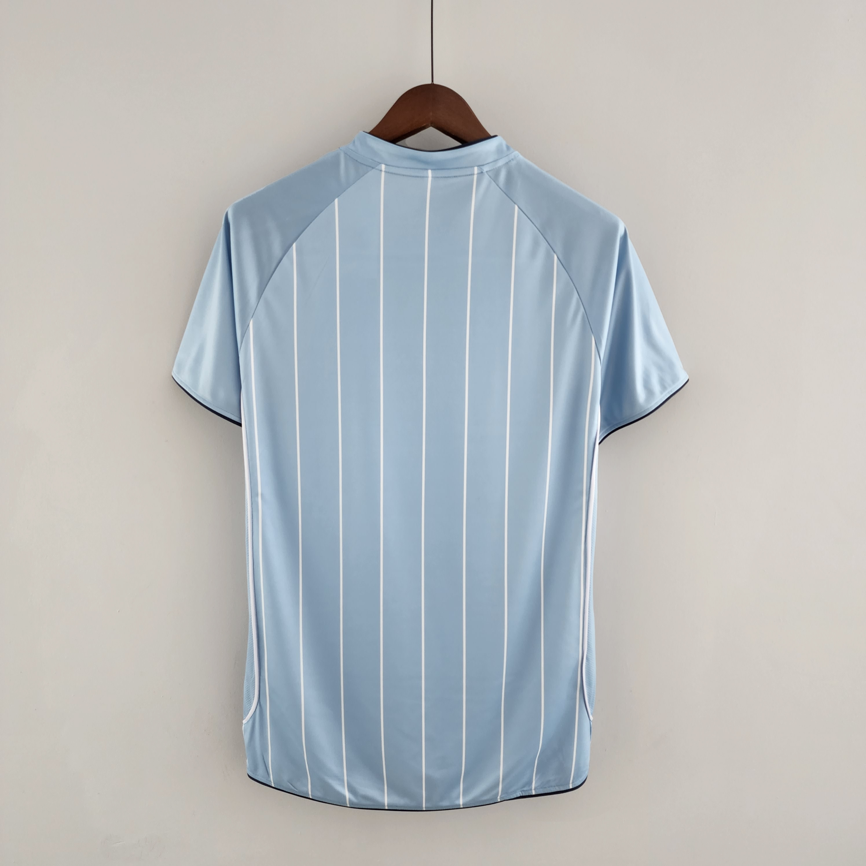 Mens Manchester City Retro Home Jersey 2008/09 Mens Manchester City Retro Home Jersey 2008/09 back view detail