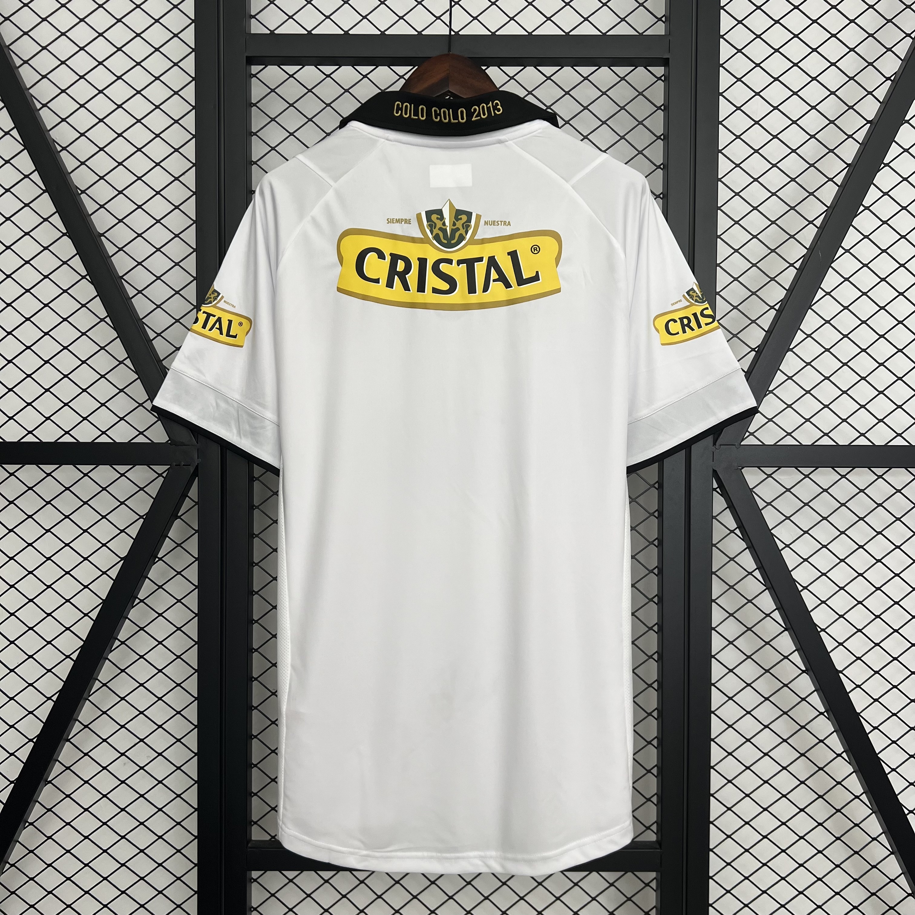 Mens Colo Colo Retro Home Jersey 2013/14 Mens Colo Colo Retro Home Jersey 2013/14 rear view showing matching team styling