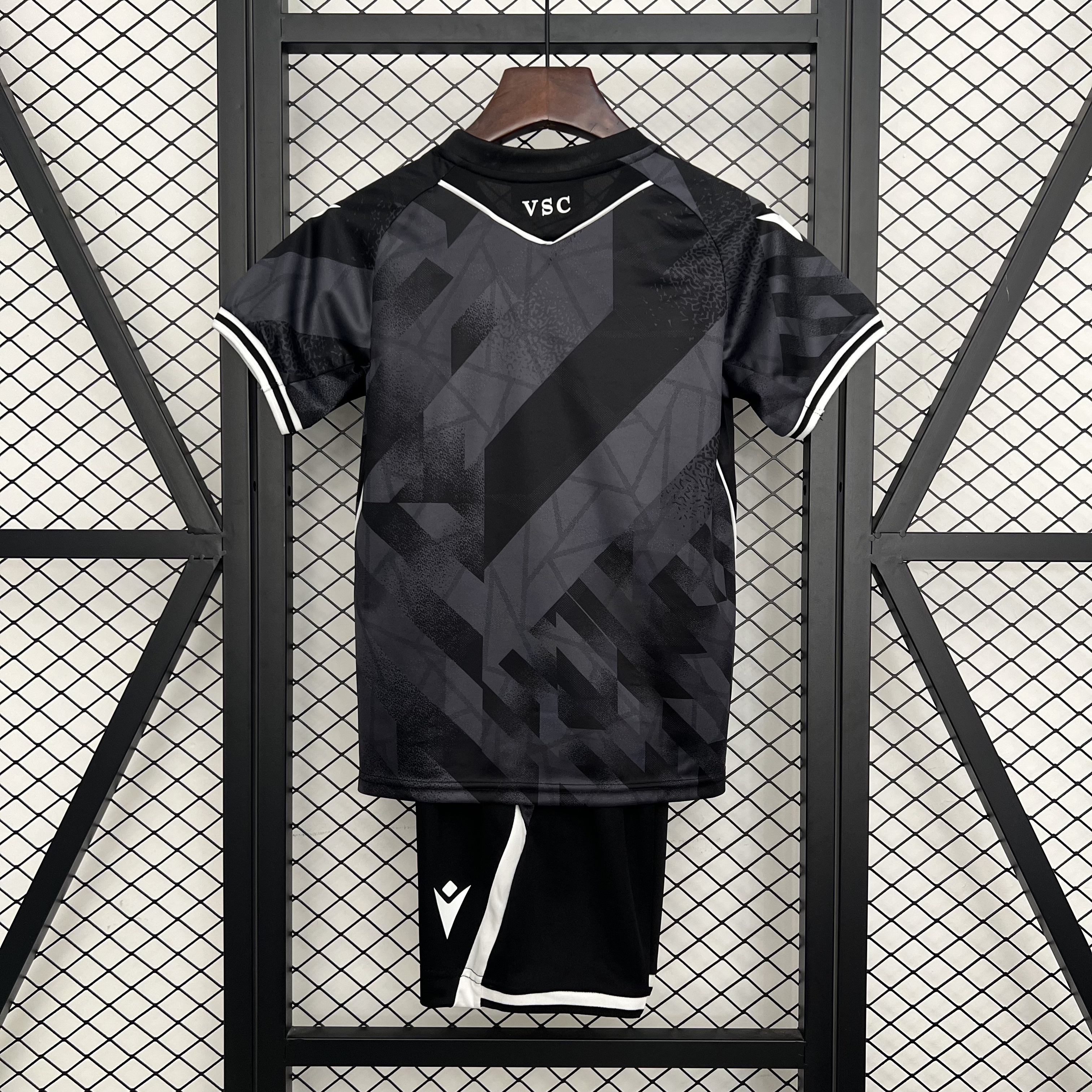 Kids Vitoria SC Away Kit 2025/26 Kids Vitoria SC Away Kit 2025/26 back view detail