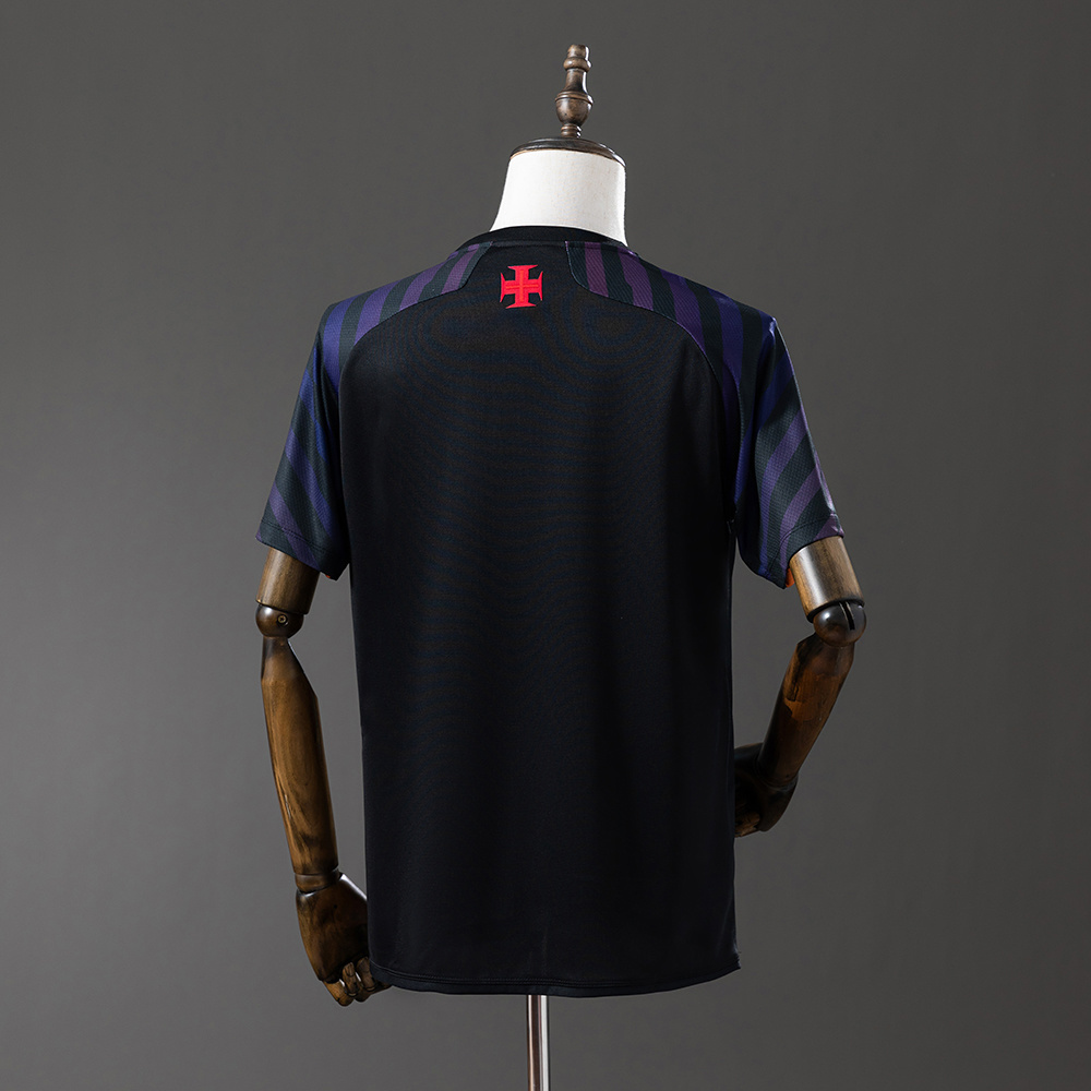 Mens Vasco da Gama Camisa 2 CR/Black Pre-Match Jersey 2024/25 Mens Vasco da Gama Camisa 2 CR/Black Pre-Match Jersey 2024/25 rear view showing matching team styling