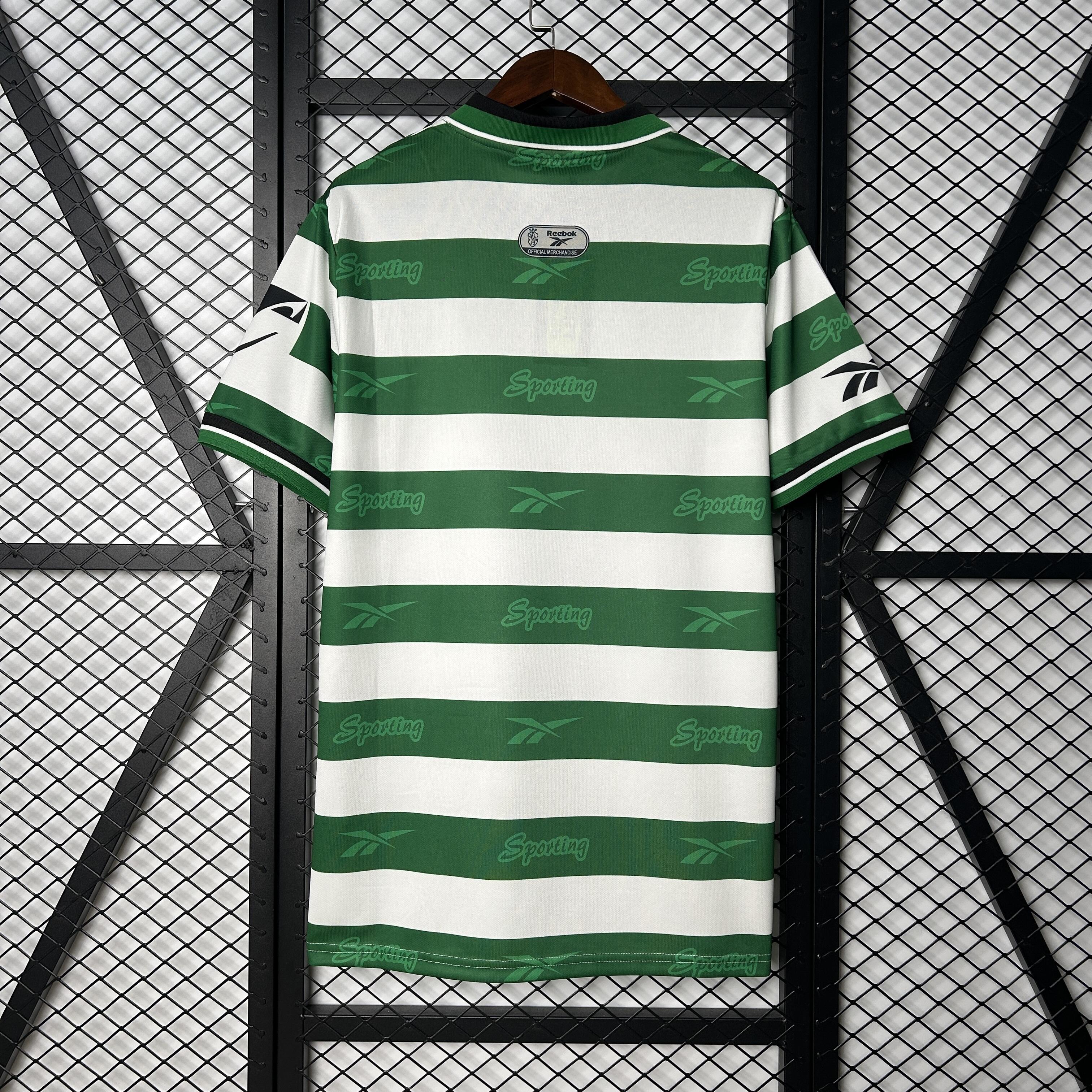 Mens Sporting Lisbon Retro Home Jersey 1999/00 Mens Sporting Lisbon Retro Home Jersey 1999/00 rear view showing matching team styling