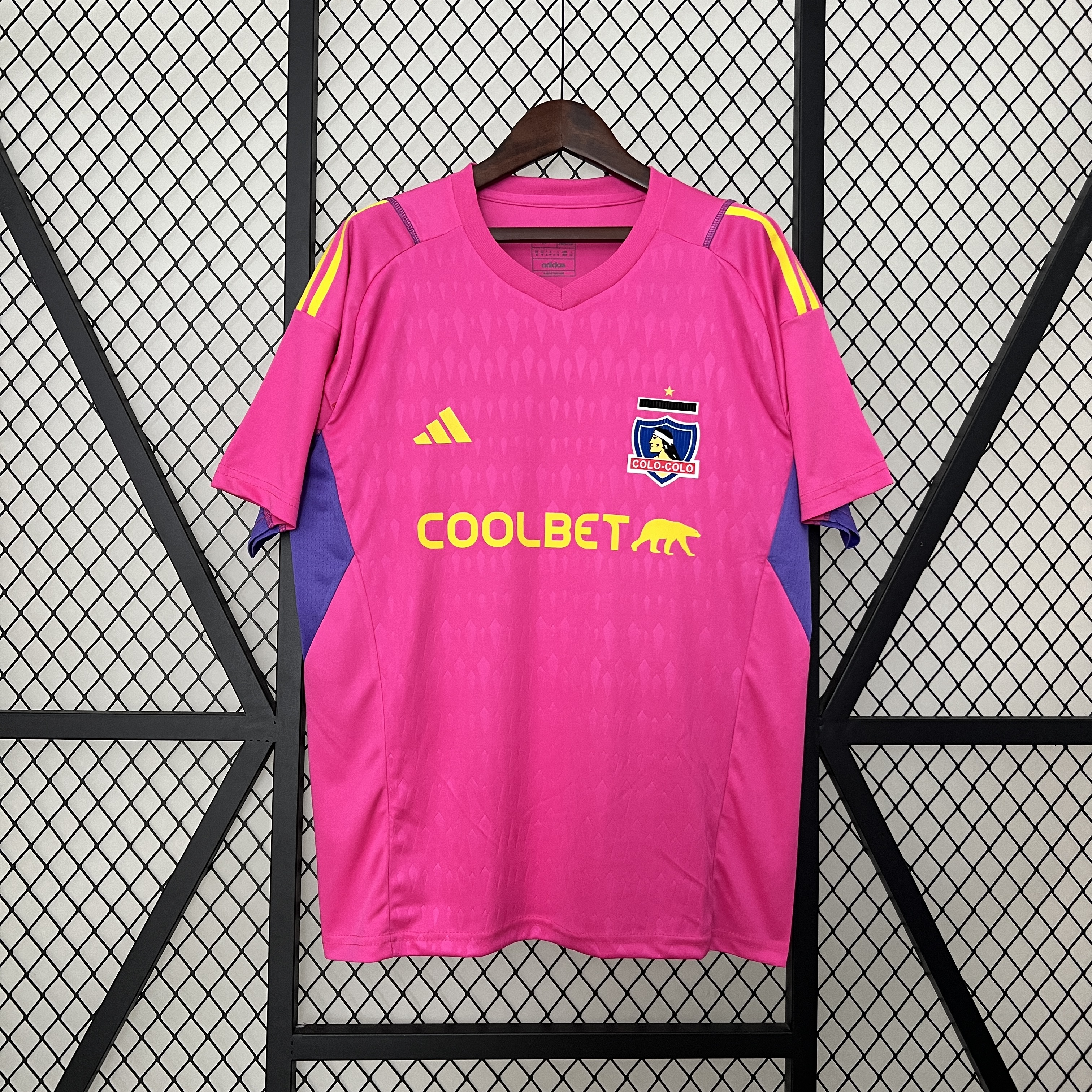 Mens colo colo pink Goalkeeper Jersey 2024/25 Mens colo colo pink Goalkeeper Jersey 2024/25 front view showing pink torso