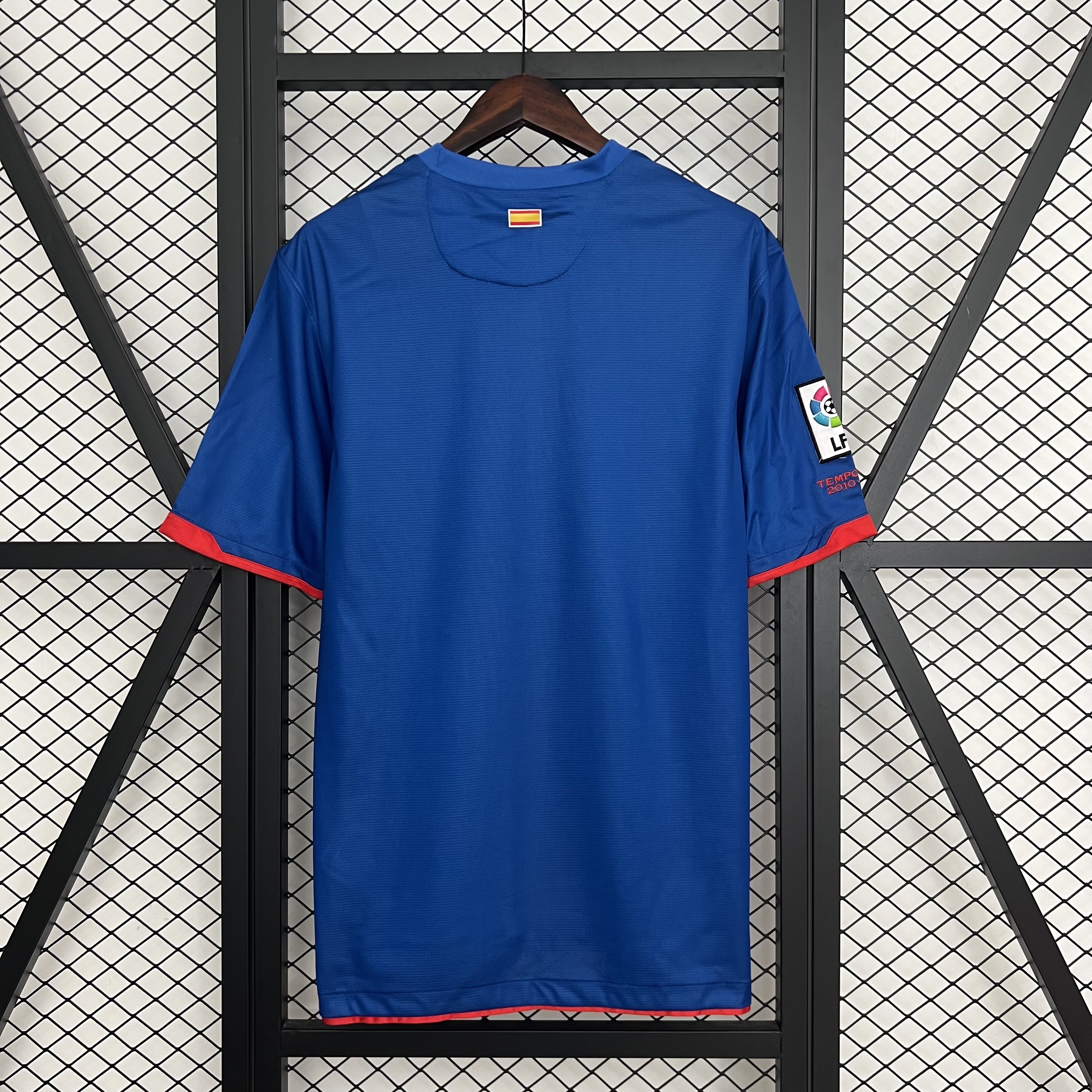 Mens Atletico Madrid Retro Away Jersey 2010/11 Mens Atletico Madrid Retro Away Jersey 2010/11 front view on display