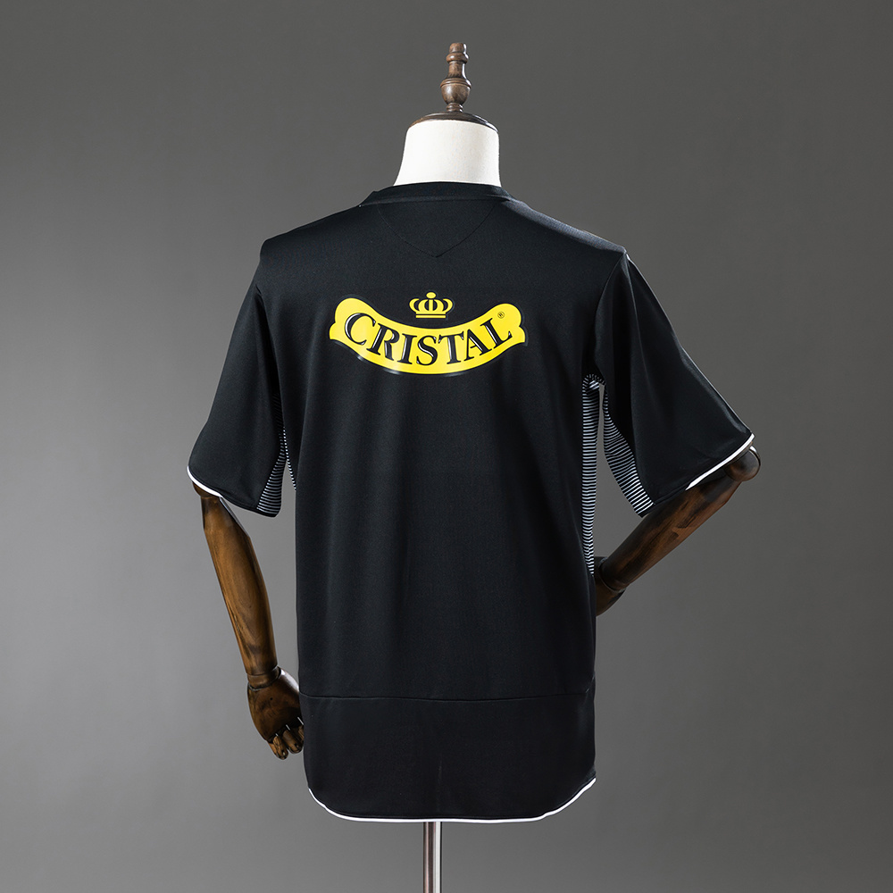 Mens Colo Colo Retro Away Jersey 2006/07 Mens Colo Colo Retro Away Jersey 2006/07 rear view showing matching team styling