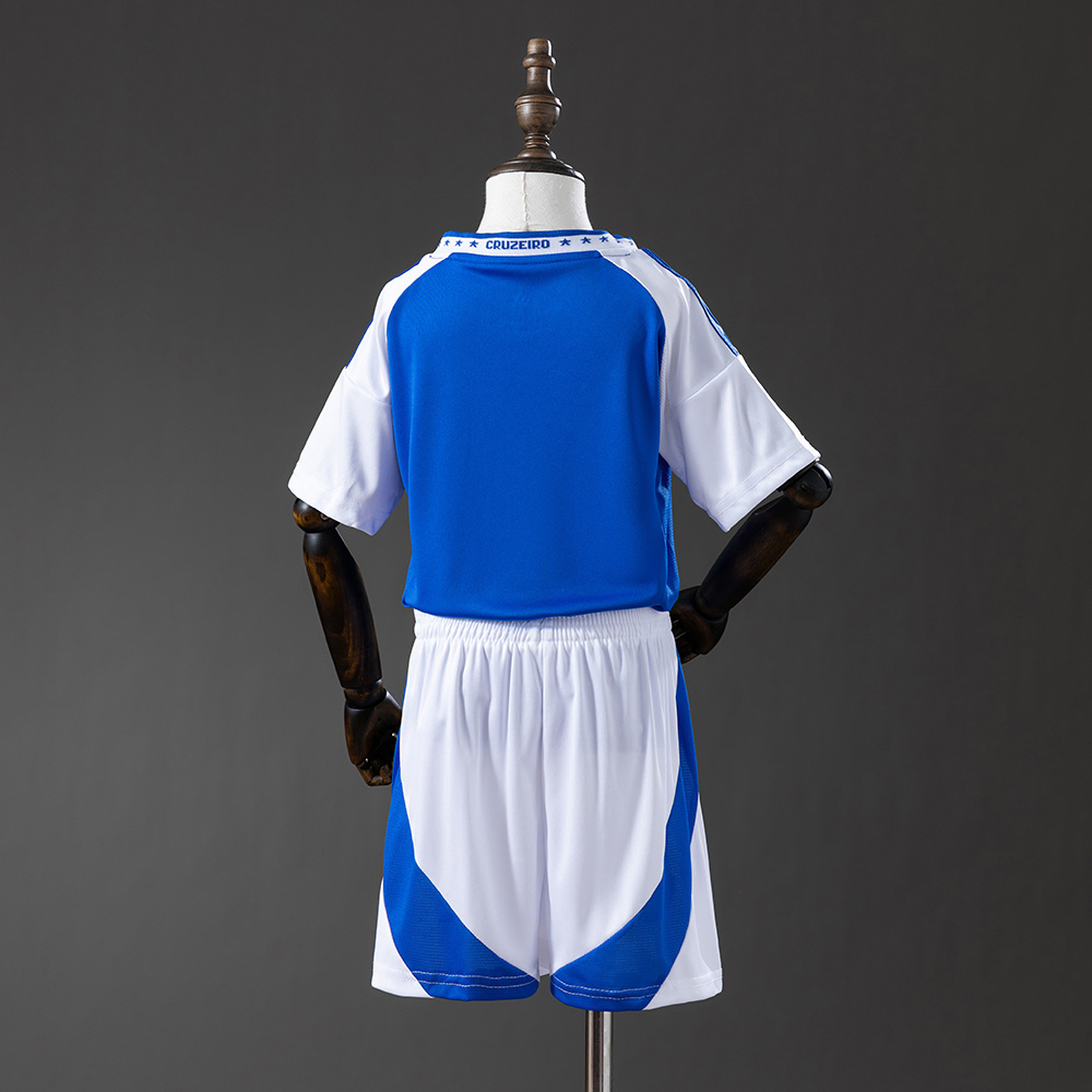 Kids Cruzeiro Home Kit 2025/26 Kids Cruzeiro Home Kit 2025/26 rear view of shirt and shorts