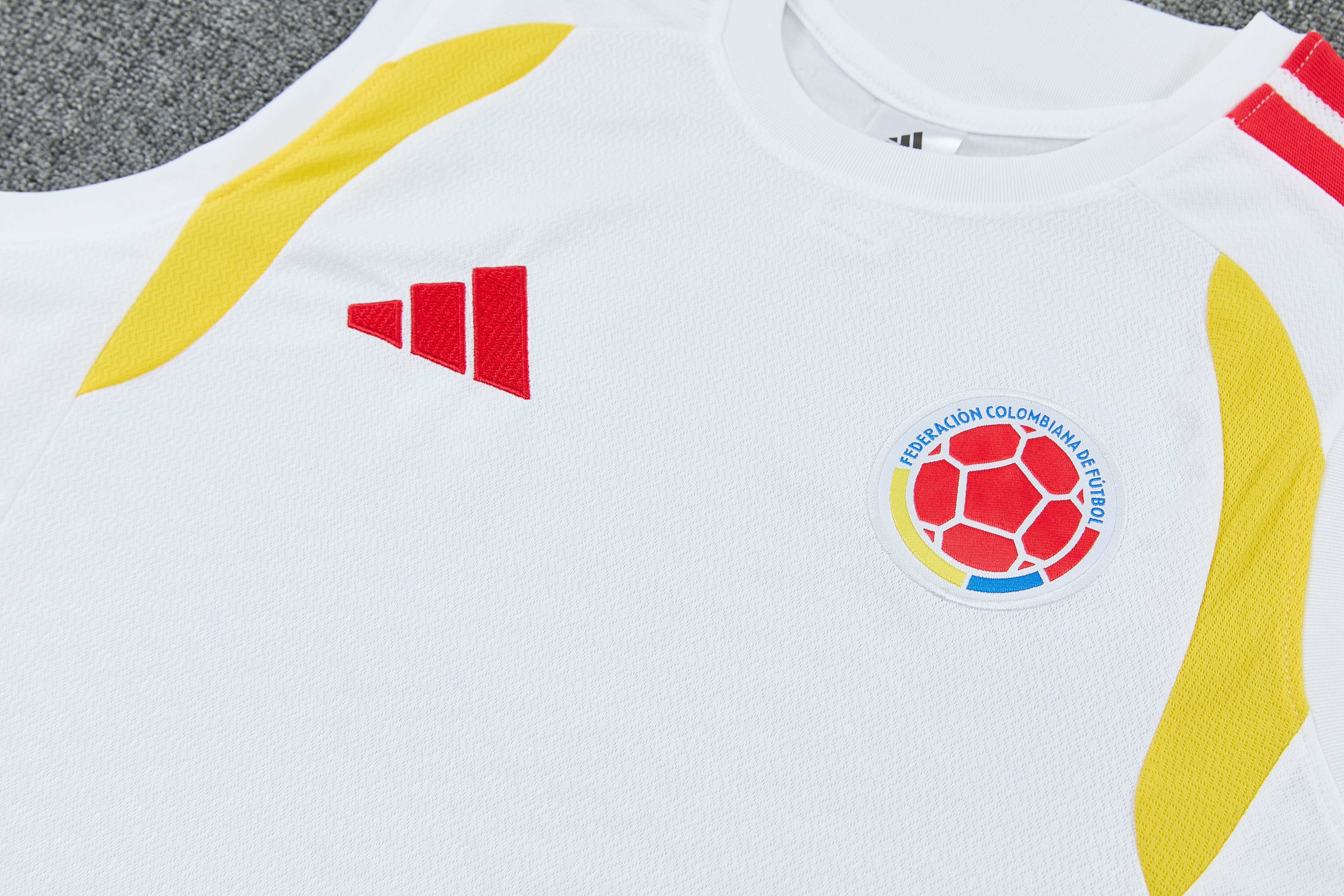Mens Colombia World Cup White Training Kit 2026 Mens Colombia World Cup White Training Kit Singlet Kits Kit 2026 rear view of shirt and shorts