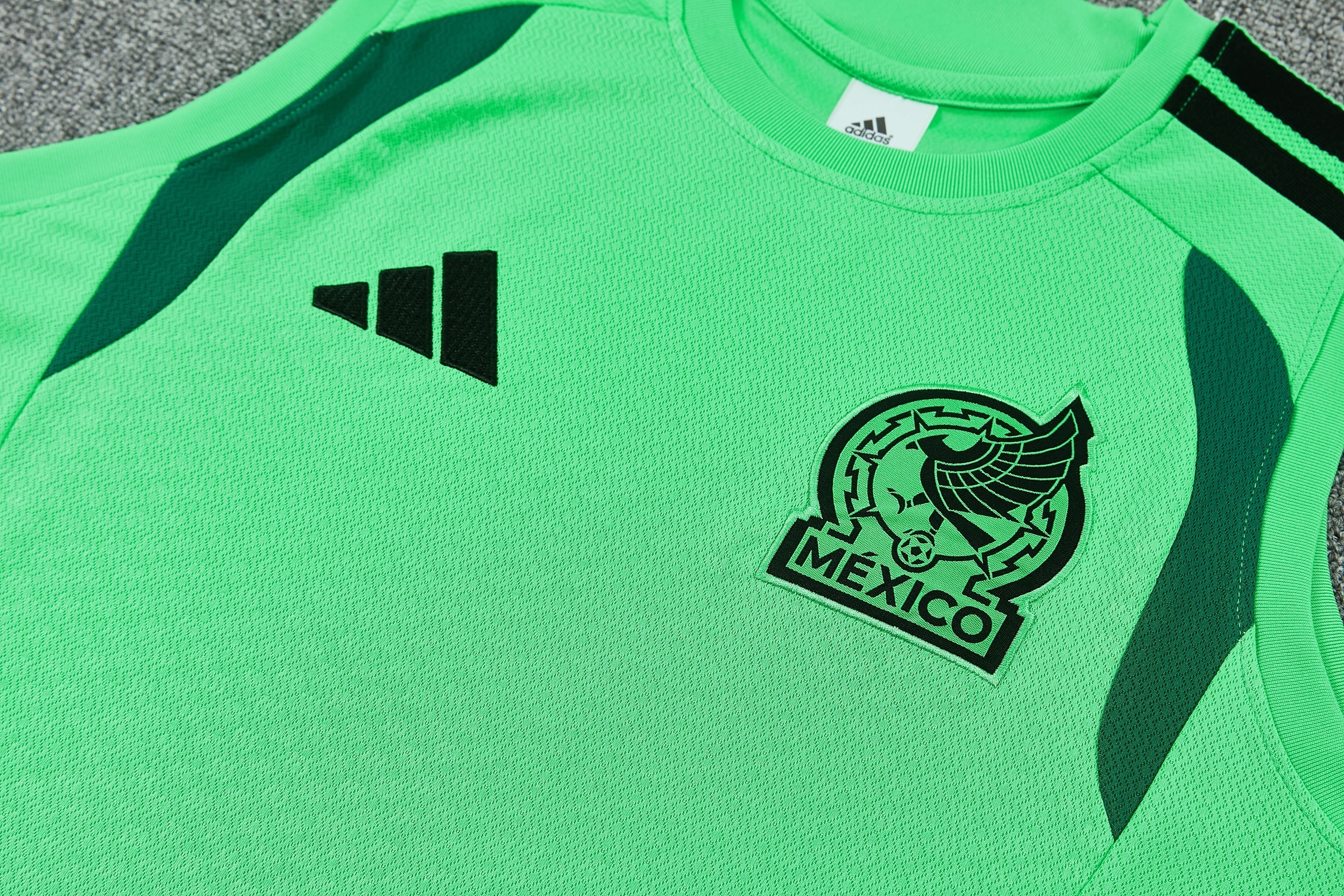 Mens Mexico World Cup Green Training Kit 2026 Mens Mexico World Cup Green Training Kit Singlet Kits Kit 2026 rear view of shirt and shorts
