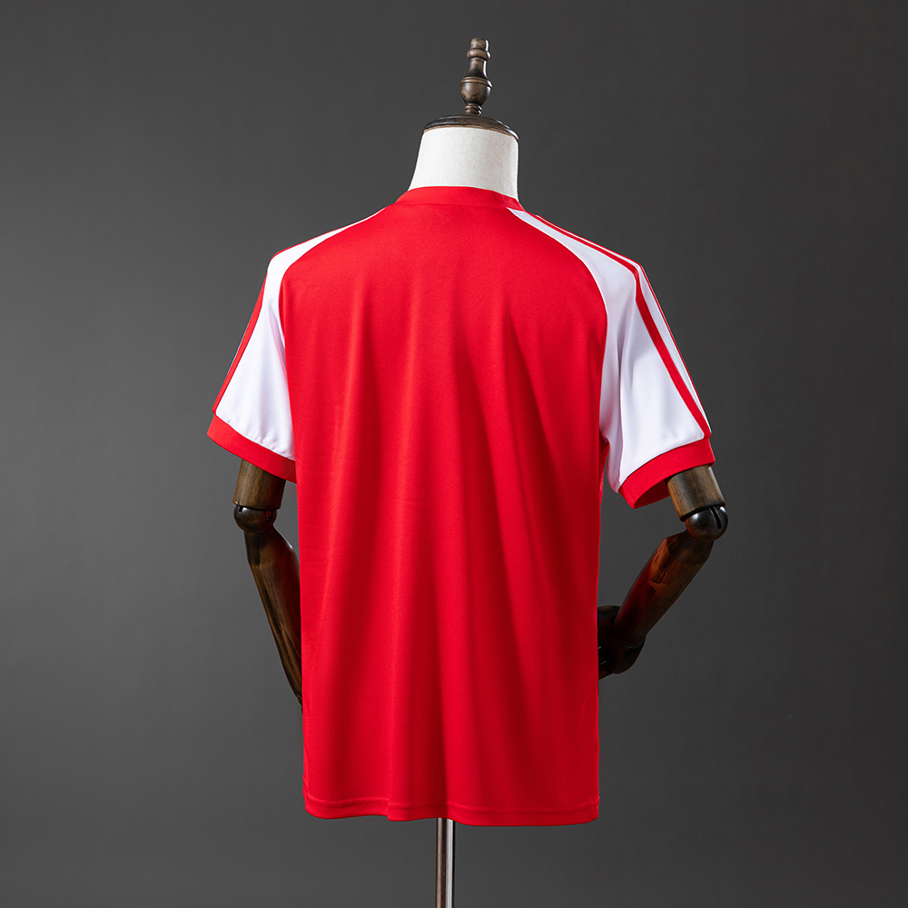 Mens Wales Retro Home Jersey 1982 Mens Wales Retro Home Jersey 1982 rear view showing authentic team styling