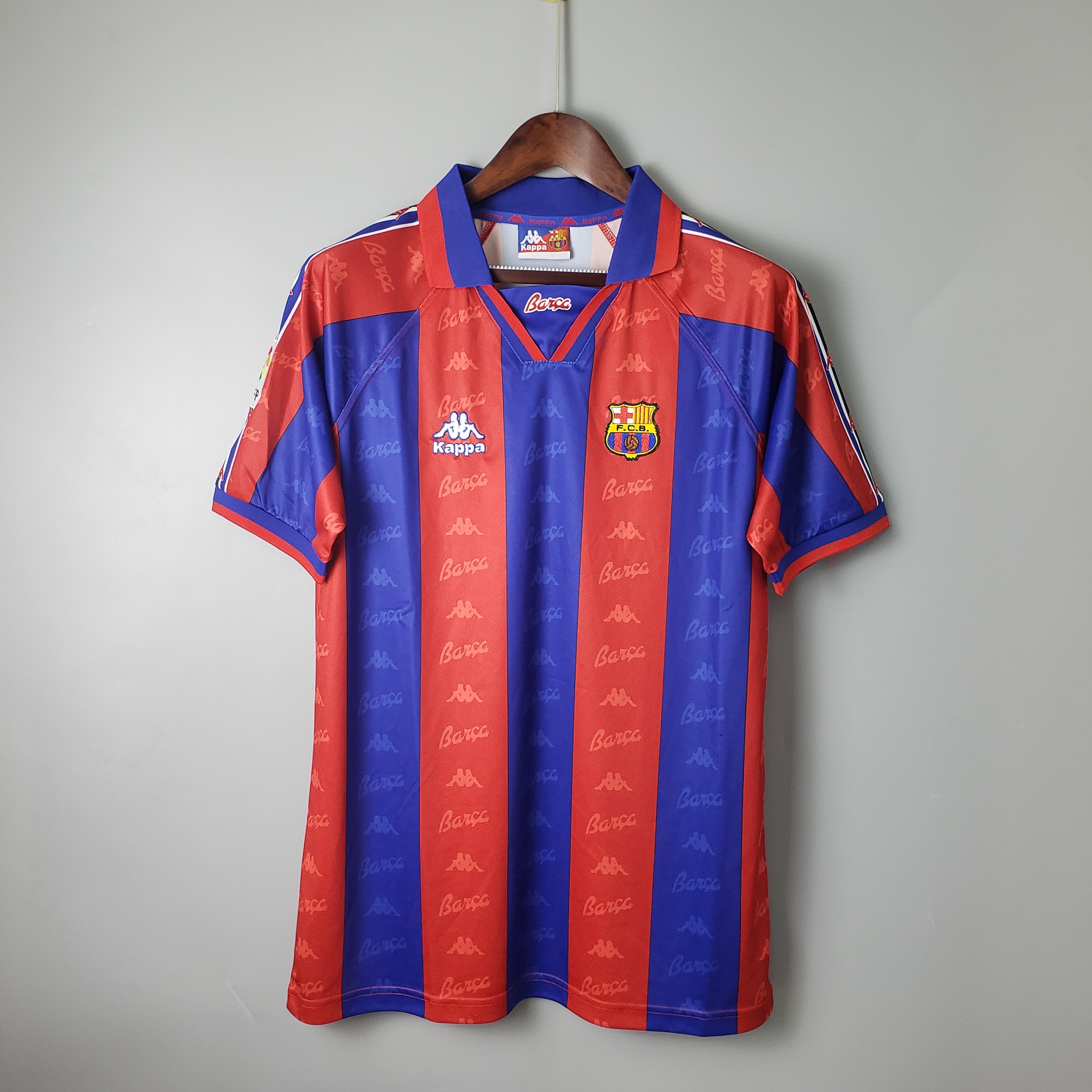 Mens Barcelona At Retro Home Jersey 1996/97 Mens Barcelona retro home shirt with blaugrana stripes and polo collar front view