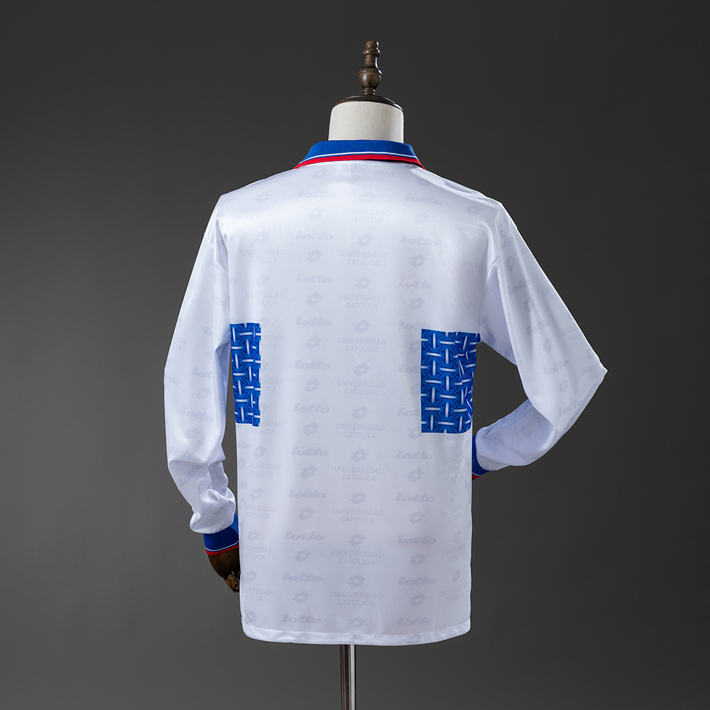 Mens Club Deportivo Universidad Catolica Retro Long Sleeve Home Jersey 1996/97 Mens Club Deportivo Universidad Catolica Retro Long Sleeve Home Jersey 1996/97 front view on display