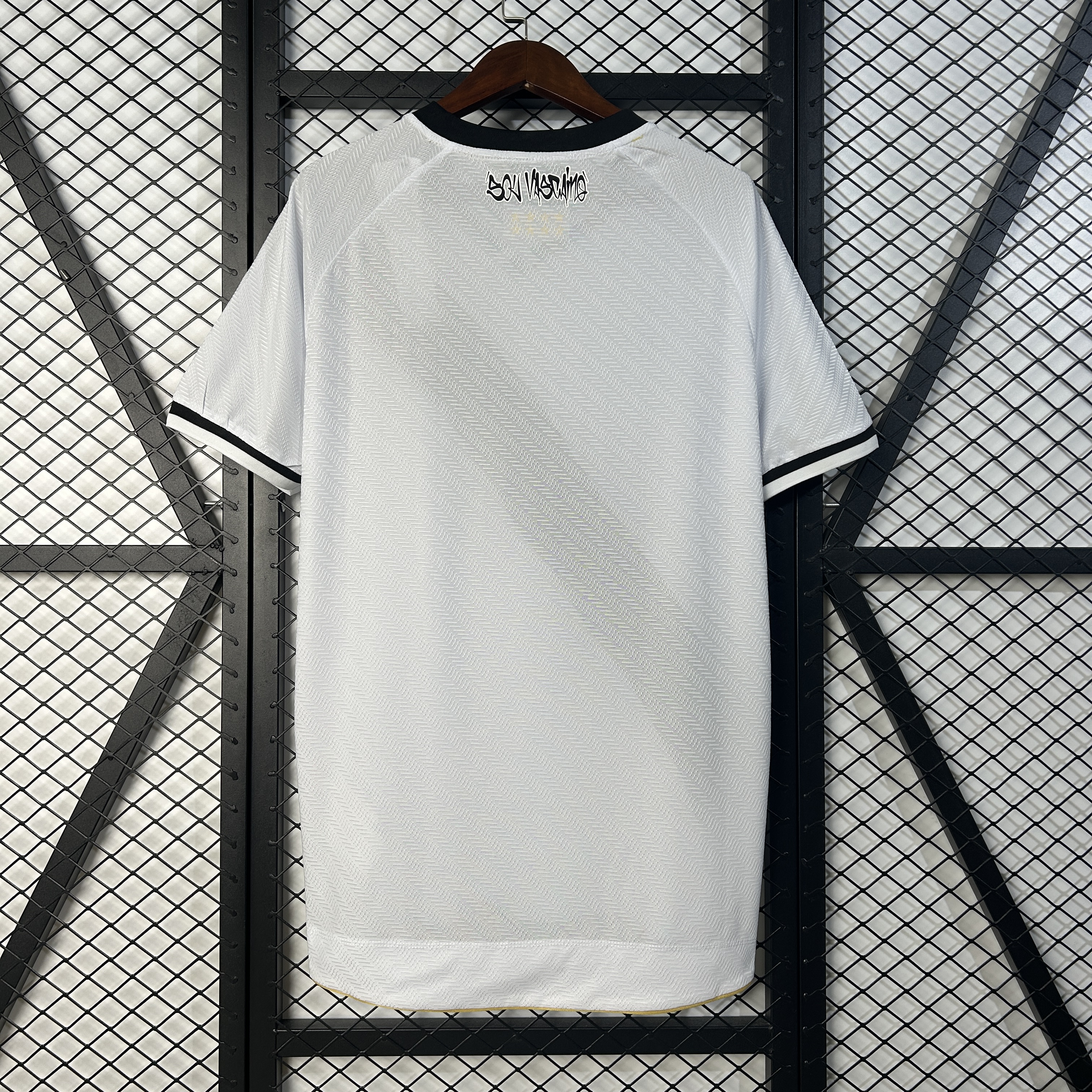 Mens Vasco da Gama Away Jersey 2025/26 Mens Vasco da Gama Away Jersey 2025/26 rear view showing matching team styling
