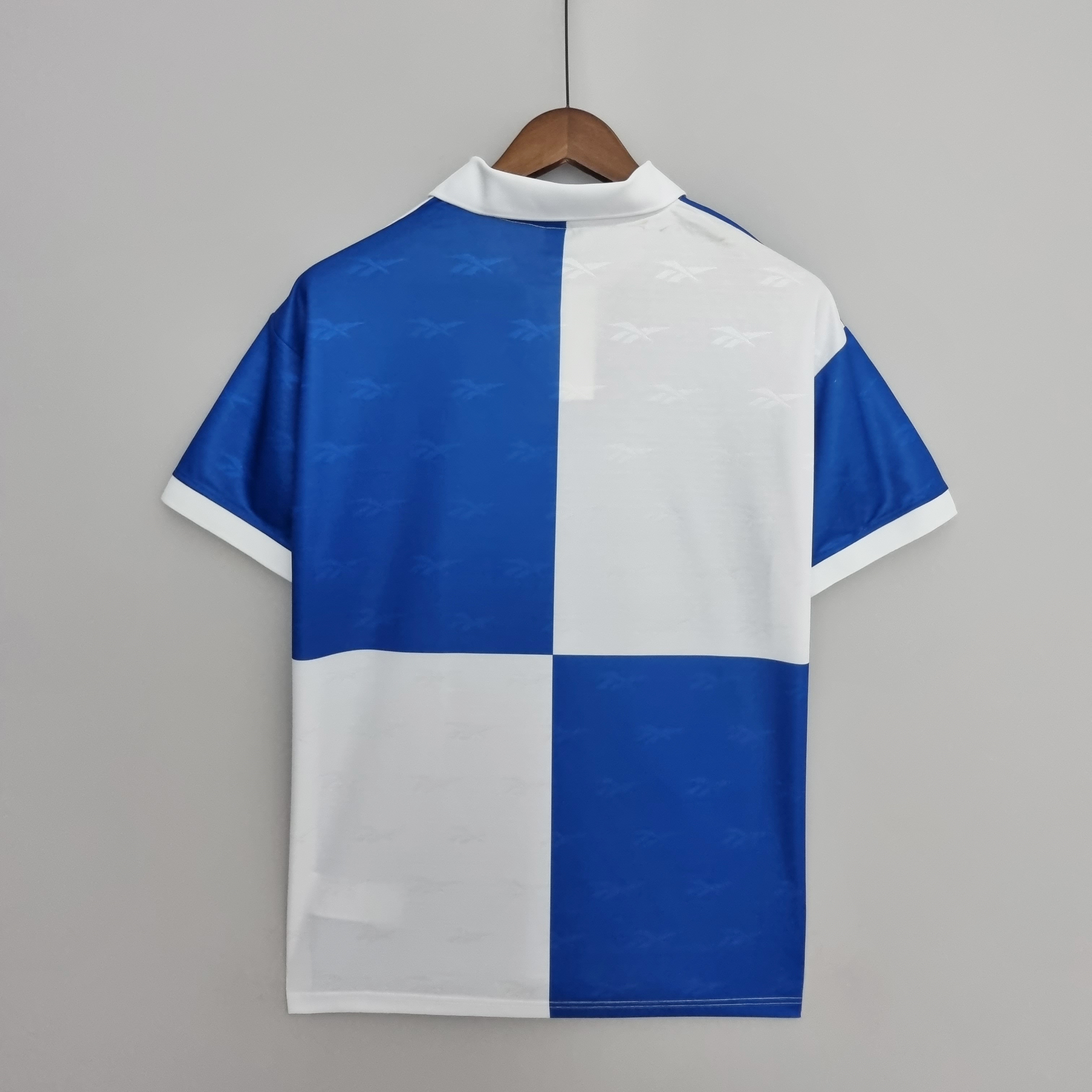 Mens Deportivo Universidad Catolica Retro Third Jersey 1998/99 Mens Deportivo Universidad Catolica Retro Third Jersey 1998/99 front view on display