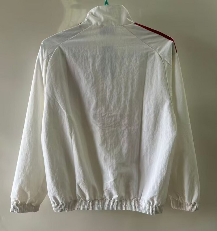 Mens River Plate white Windbreaker 2025/26 Mens River Plate white Windbreaker 2025/26 rear view showing matching team styling