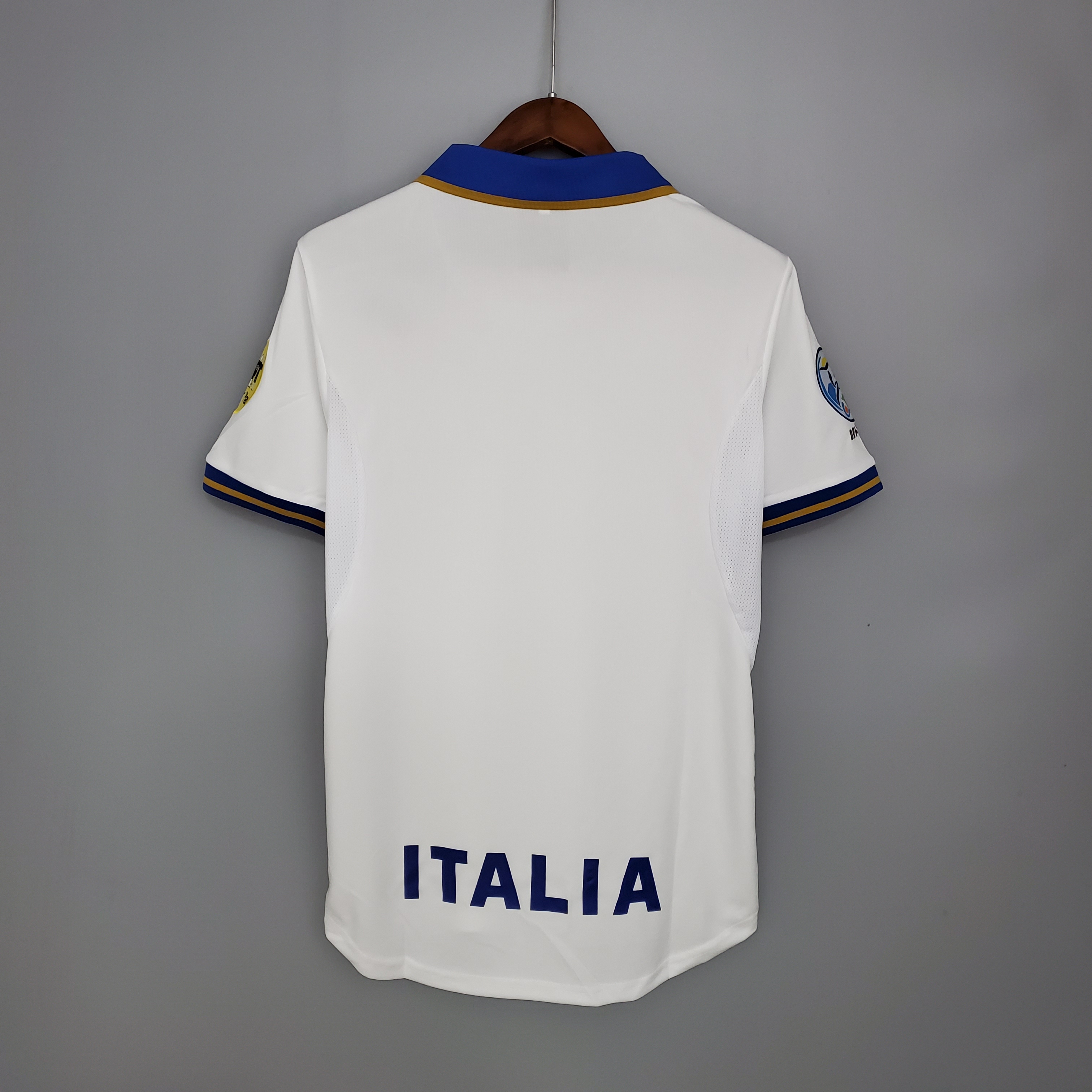 Mens Italy Retro Away Jersey 1996 Mens Italy Retro Away Jersey 1996 back view detail