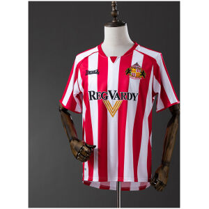 Mens Sunderland Retro Home Jersey 2005/06 on mannequin showing red and white stripes with REG VARDY logo