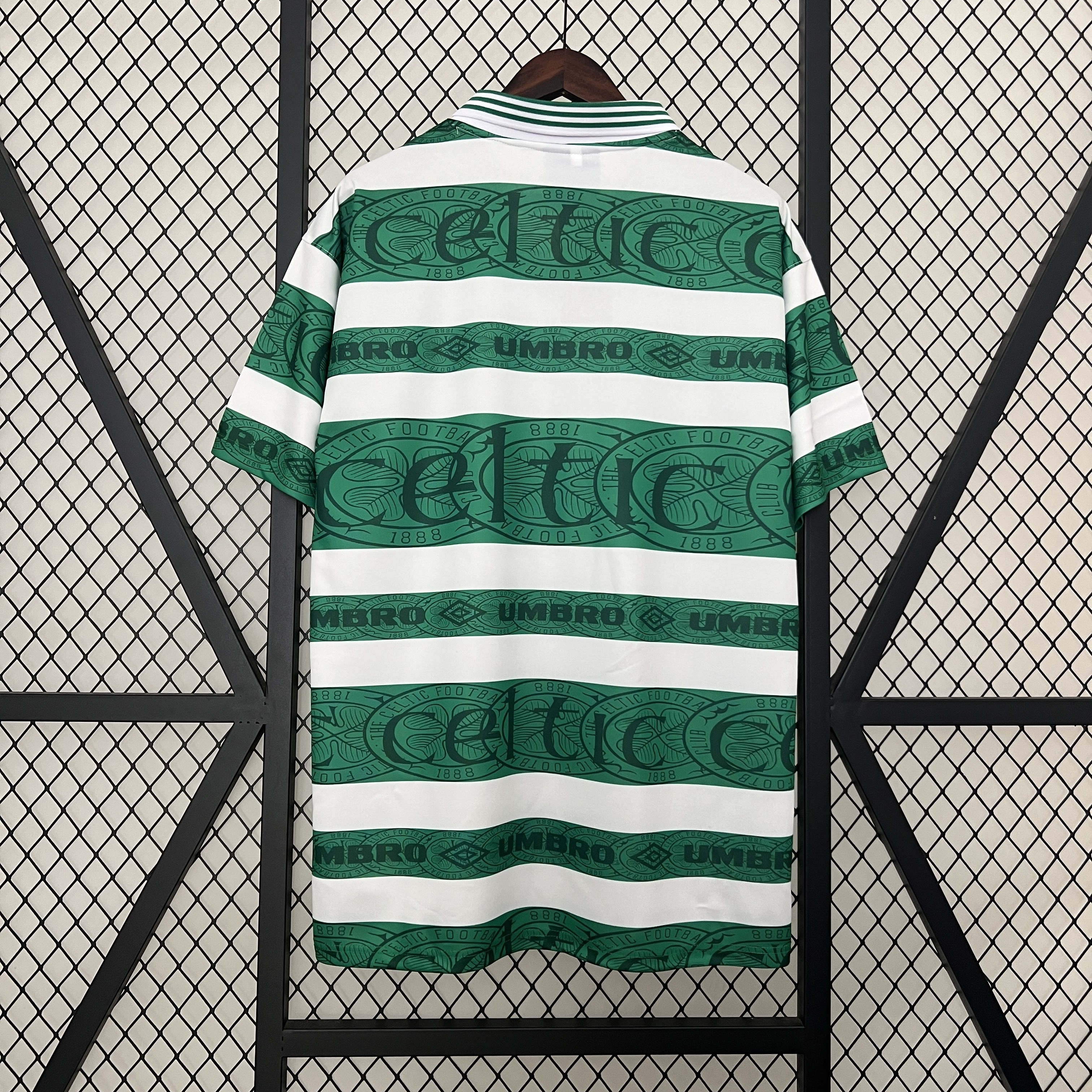 Mens Celtics Retro Home Jersey 1995/97 Mens Celtics Retro Home Jersey 1995/97 rear view showing matching team styling