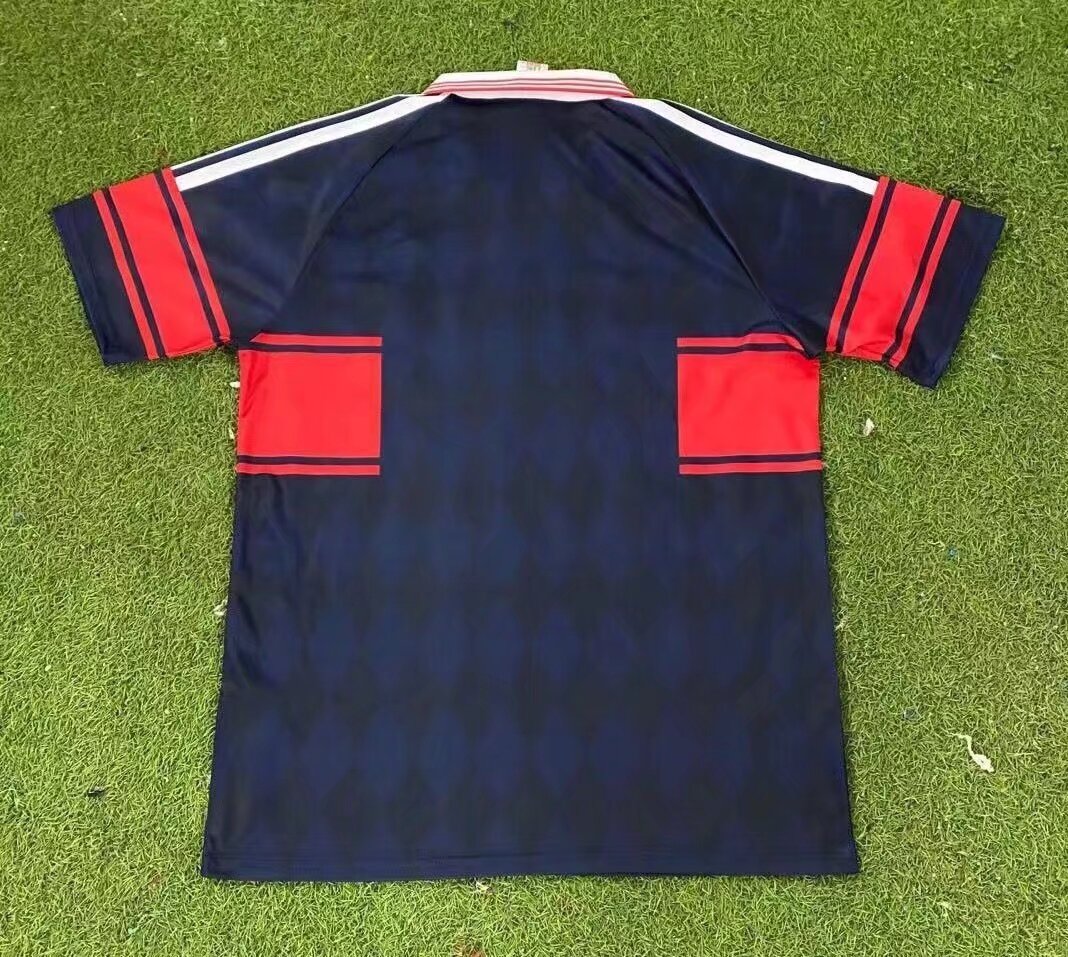 Mens Bayern Munich 1997/99 Home Retro Shirt 660185fb00c48.jpg