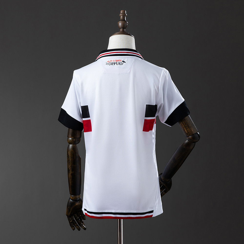 Womens Santa Cruz Away Jersey 2025/26 Womens Santa Cruz Away Jersey 2025/26 front view on display