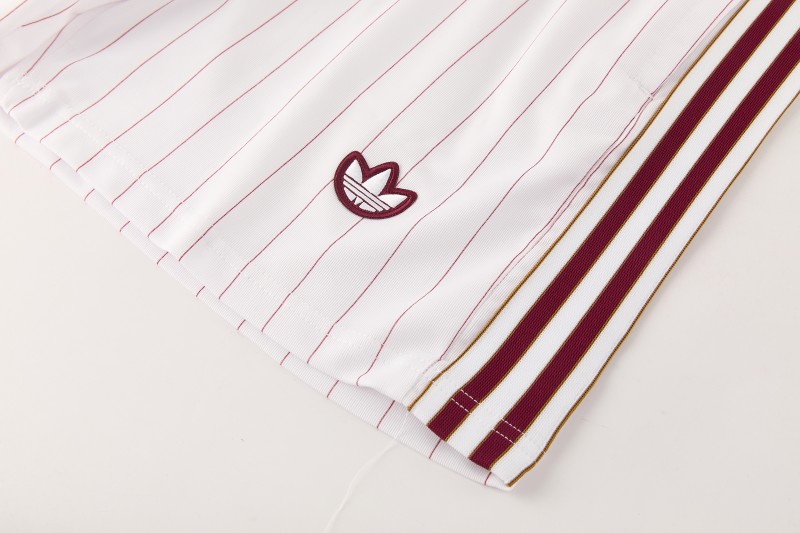 Mens Arsenal Short Training Set White Pinstripe 2026/27 7a11aa68def7298e.jpg