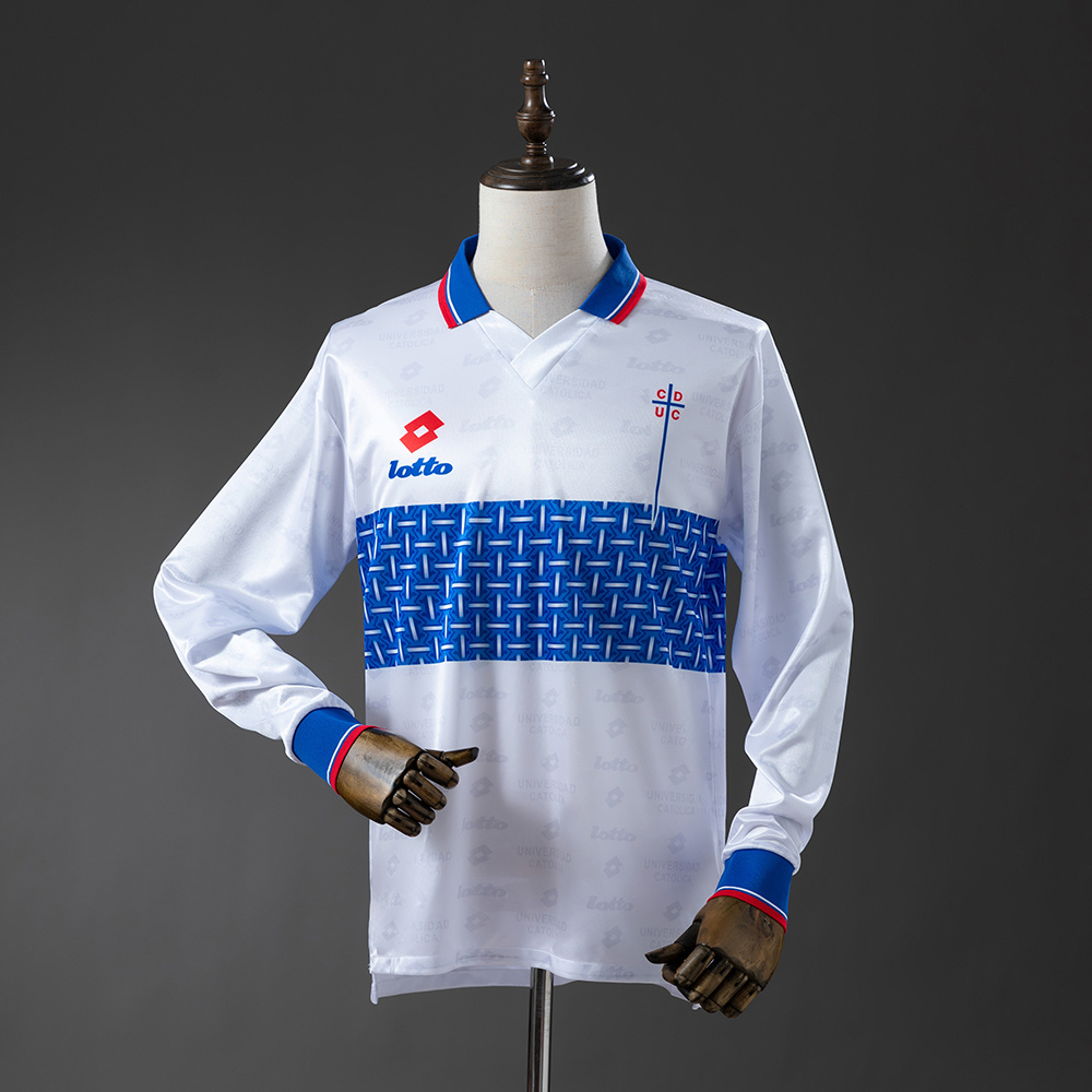 Mens Club Deportivo Universidad Catolica Retro Long Sleeve Home Jersey 1996/97 Mens Club Deportivo Universidad Catolica Retro Long Sleeve Home Jersey 1996/97 front view on display